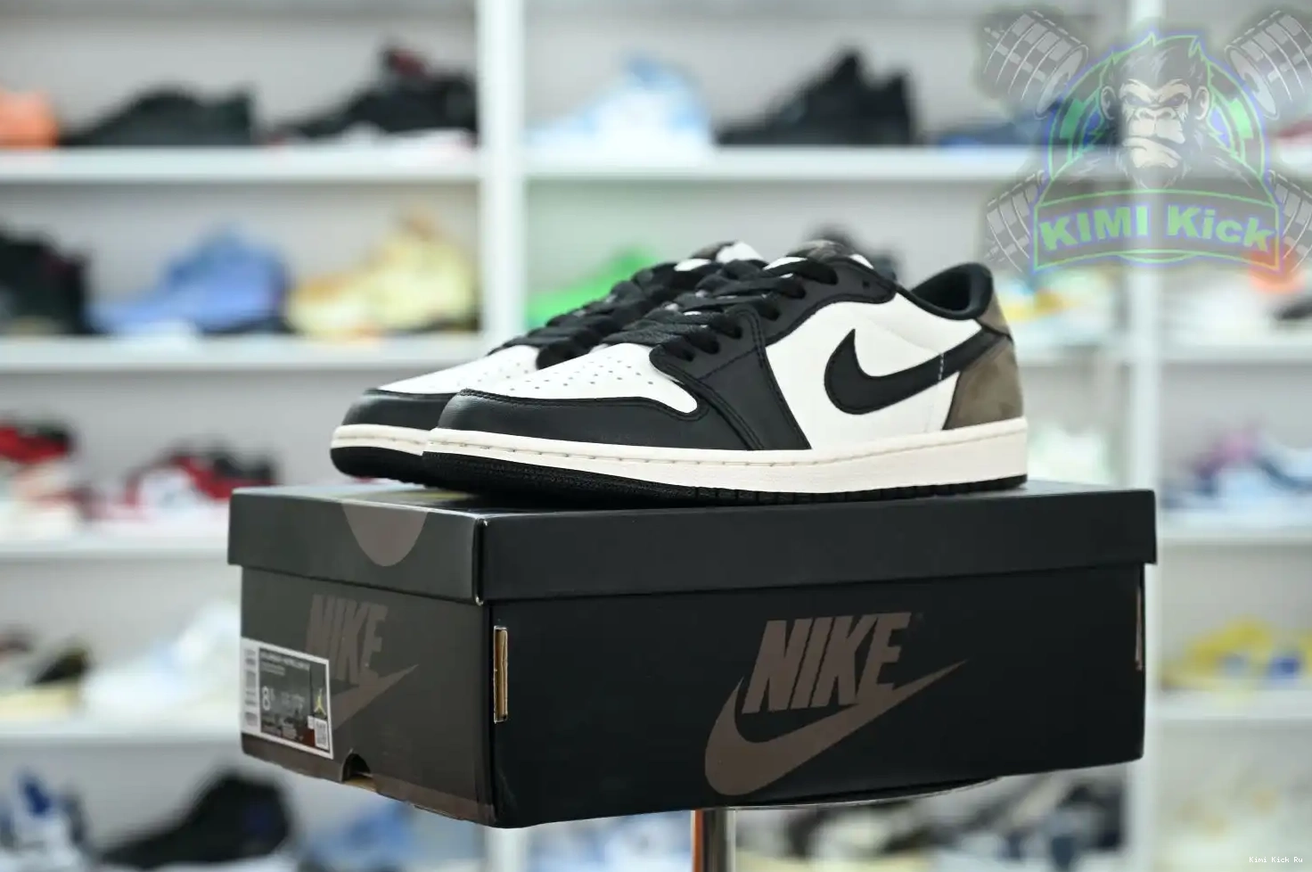 Air Jordan Low Kimikick Jordan OG  1 0809